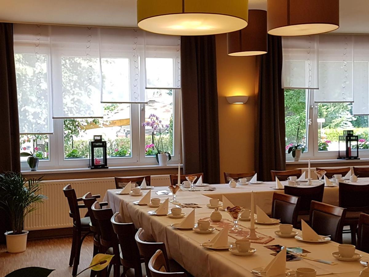 Gasthof Zur Friedenseiche Lohsa エクステリア 写真